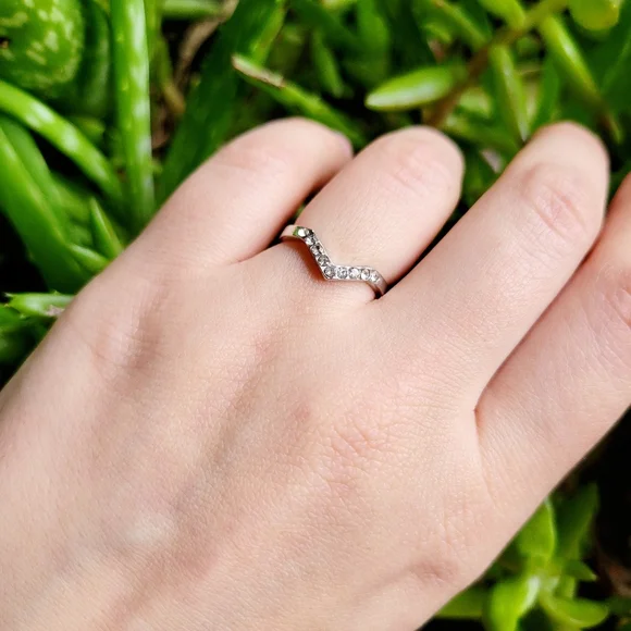 New Classic Silver Simple Dainty Silver Rhinestone Arrow Wishbone Ring, sz 5 - Picture 6 of 9